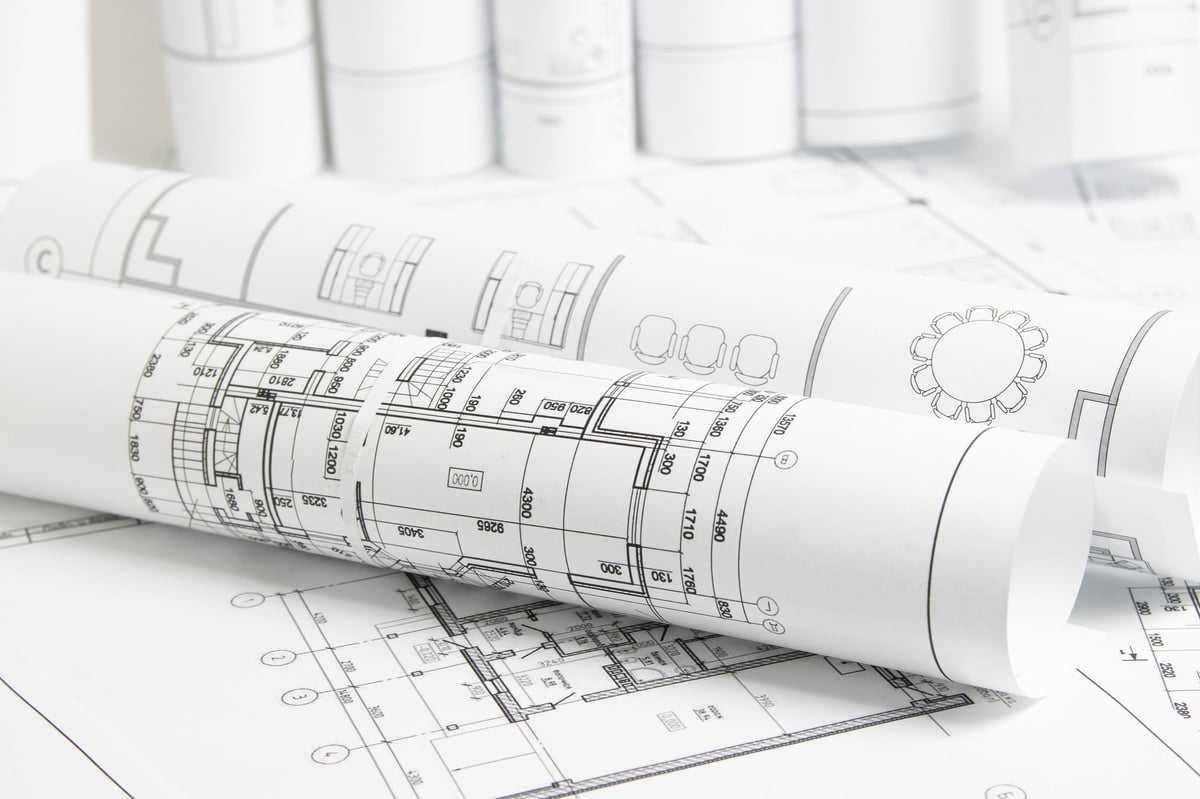 Planos y esquemas arquitectónicos de un edificio